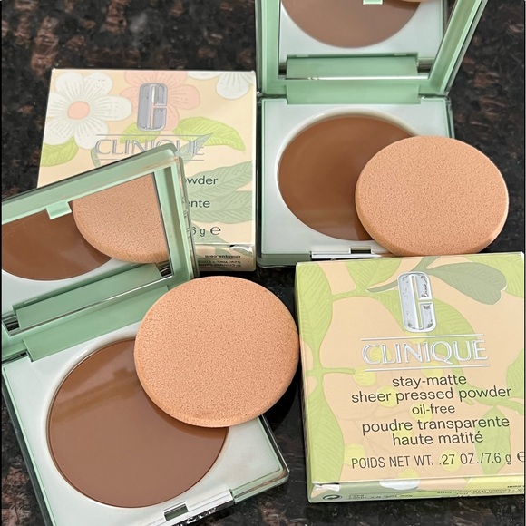 (2) NEW in Box Clinique Stay-Matte Sheer Pressed Powder Stay Nutmeg (20) - Picture 1 of 10
